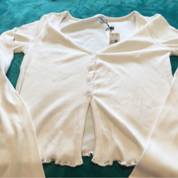 3 Crop Tops!!! (black, white and grey) - Picture 2 of 9